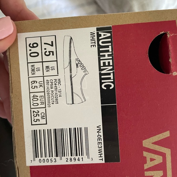 Vans - Picture 4 of 4